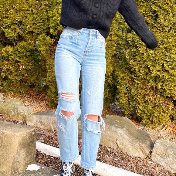 Brandy Melville Ripped Jeans - Picture 1 of 6